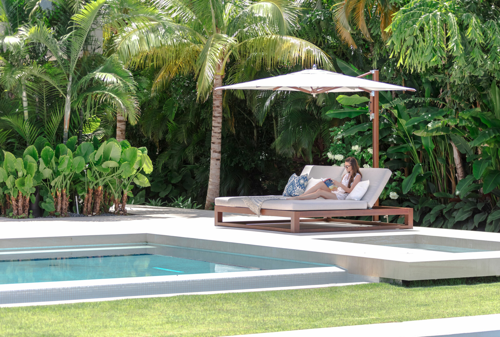 Solanox Double Lounge